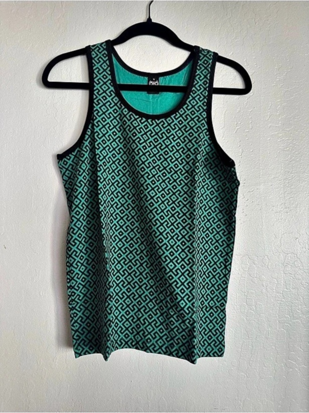 Onaya Geometric Tank Top in Green & Black Like New